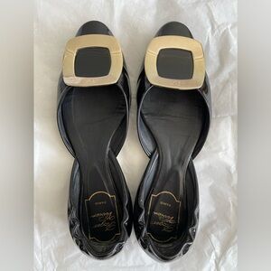 ROGER VIVIER Chips flats patent leather